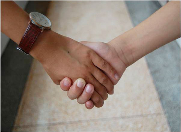 7��19�������ݾ���վһ������С�ҵ��к�Ҫ�x�_�����ѹ�ͬ��̎ʮ����ĺ��ӂ��͡�������꠆T��ʮ�ֲ��ᡣ�D��С�Һ�꠆T�o�յ��p����һ��꠆T����ӛ���������҂��֠����������B���ġ���