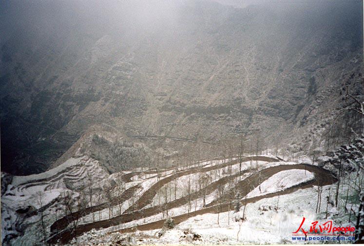 ��¡��24���ա�֮������ꐁ��֔zӰ��