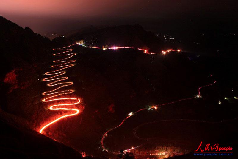 2974�˳ֻ��ͽ������(zh��n)��·��¡��24���ա��γɉ��^�Ļ���L(zh��ng)������ꐁ���?j��n)zӰ�� 