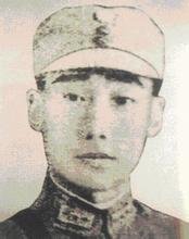 ��ü��,1905��3�������F��ʡ���x�h����1923��,��ü�������F��ʡ��ˮ�h����܊У��1926�꿼���S��܊У��5�ڲ����������I(y��)��Ͷ������,1937��������׃���l(f��)�󣬄�ü���S���(du��)�Ⱥ��Ͽ���Ԯ��13܊������܊��;����ƽ�����T�^�ϕr(sh��)������܊�u���ֵܲ��(du��)����ü����(d��ng)�C(j��)�����ʲ��(du��)��Ԯ���H��ǰ��ꇵ�ָ�]����(zh��n)����K�����܊��10��28���賿����ü�����ڵ�85���⵽��܊�����ړ�����ǰ��ꇵ�ָ�]�Ą�ü�����ұ���܊�ڏ���,���Ҡ�������������׷ٛ(z��ng)�܊�ٌ���