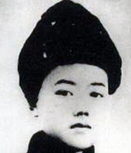 �ܘ�|��1918��1937���|������܊�߼�ָ�]�T��ɽ�|ʡƽ�ȿh�ˡ�1925���S��ĸ�ӻĵ�����ʡ�q���h��1931���һ����׃�����e�O���ӿ��ջ����1933����������Ї����a�h��1935��2�£����x�鹲���F�|�M��ί��ӛ��4�£��Ζ|���������܊�ڶ�܊��һ�F��ί��1936��3�����Ζ|�����ڶ�܊��һ����ί�掟�hί��ӛ��܊�hίί�T��7�£��x���й��ϝMʡίί�T��9�����Ζ|������һ·܊���Ď����L����ί��1937��4��24�����ڰ��D�h��ɳ���Ͻ��S�����c�ΰ��D�h�ΰ������(zh��n)�в��Ҡ�����