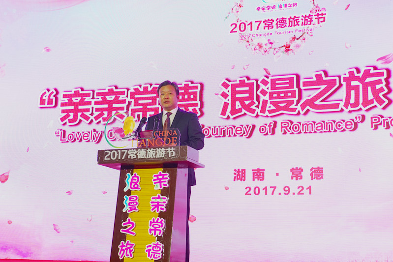 �й�������ί����ӛ�������L����܊���o�����zӰ����־�ۣ�