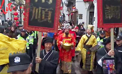 ҕ�l�������ӭؔ�� ������_��������������ݺӷ��֚vʷ�օ^(q��)��ӭ����һ��һ�ȵ�ӭؔ��c�´���ӡ��mȻ������С��������׌���������οͺúõ��_����һ�ء���Ԕ���� 