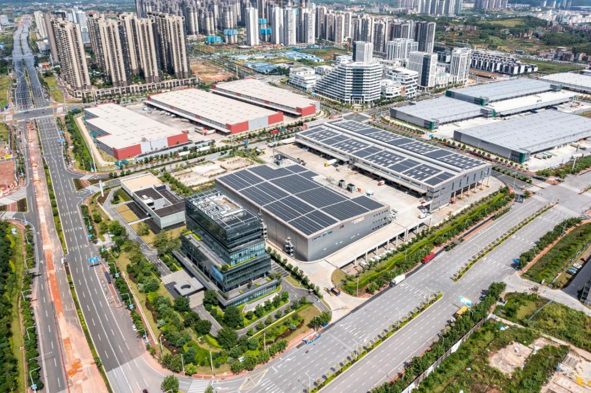 中新南寧國際物流園航拍圖。 人民網(wǎng) 嚴立政攝